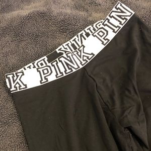 Victoria’s Secret Pink Black leggings, size Small